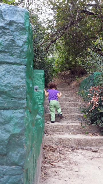 ernest e. debs mommy hiker