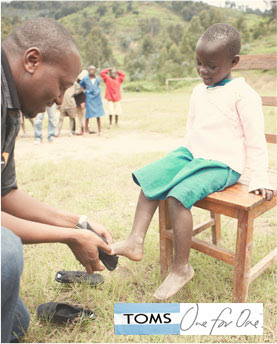 TOMS shoes Gives Back in the US