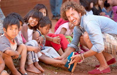 TOMS shoes Gives Back in the US